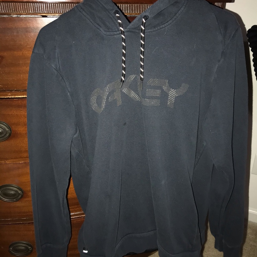 Men’s Oakley sweatshirt size large